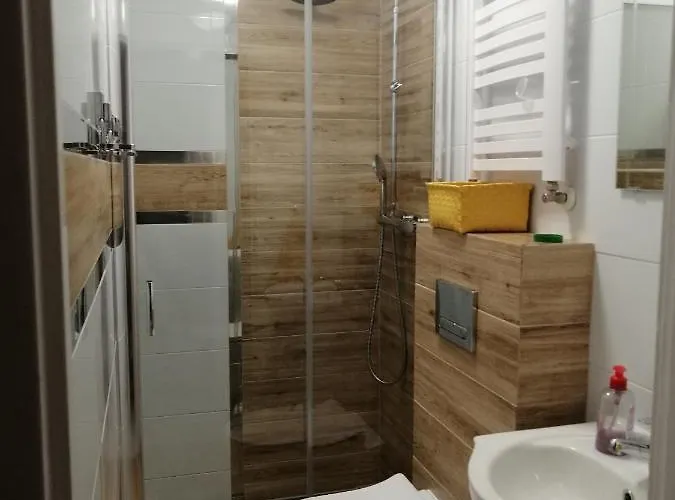 Zielona Oaza * ポラニツァ・ズドゥルイ