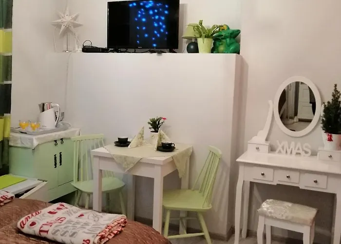 Zielona Oaza ホームステイ *